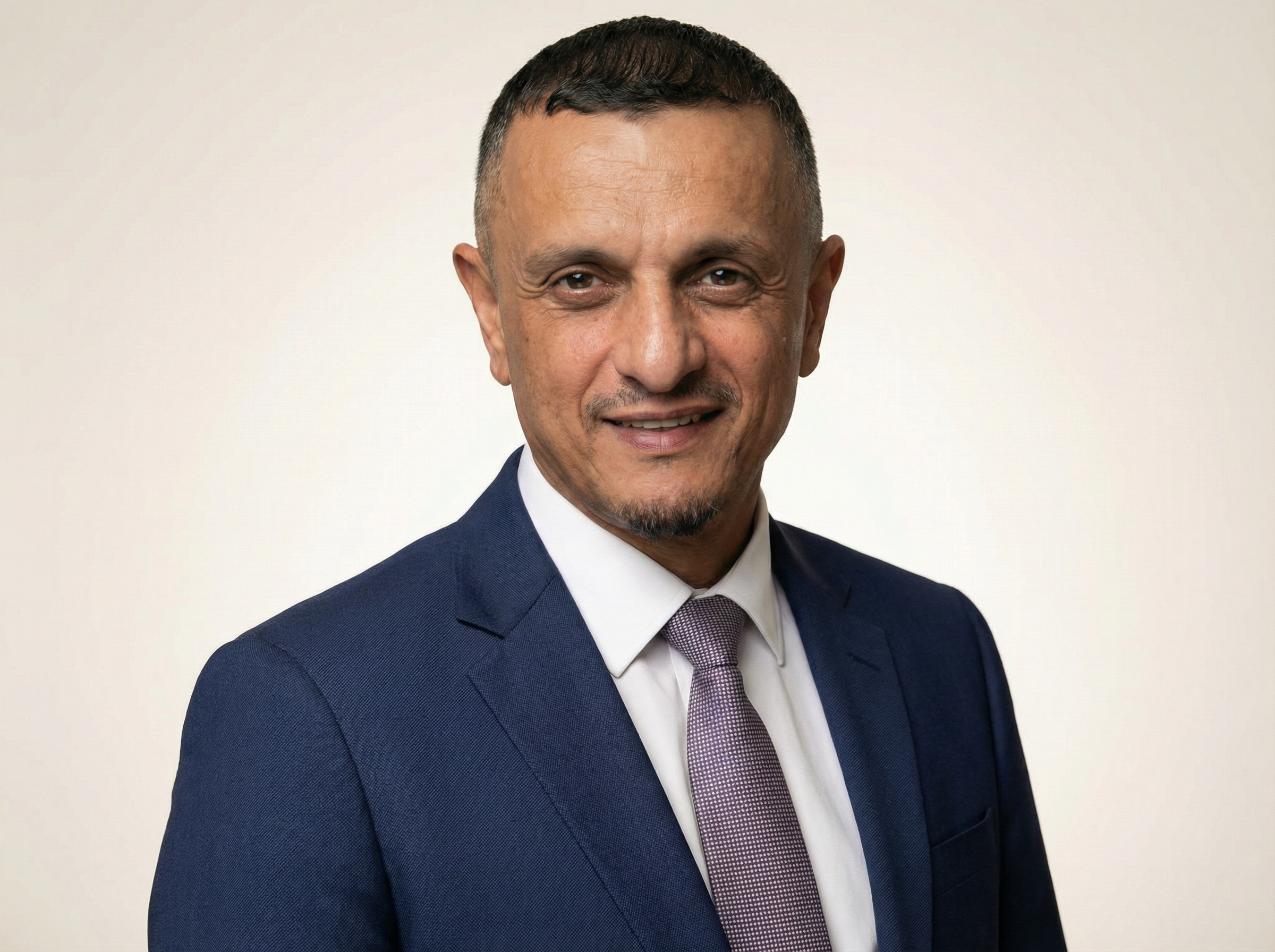 Ray leading a site build